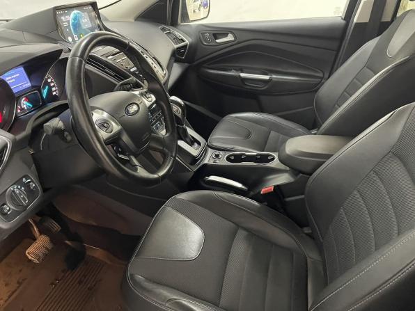 Ford Kuga II с пробегом 2013 года, цена 1 200 000 рублей, 137036 км, внедорожник, Автокод Объявления