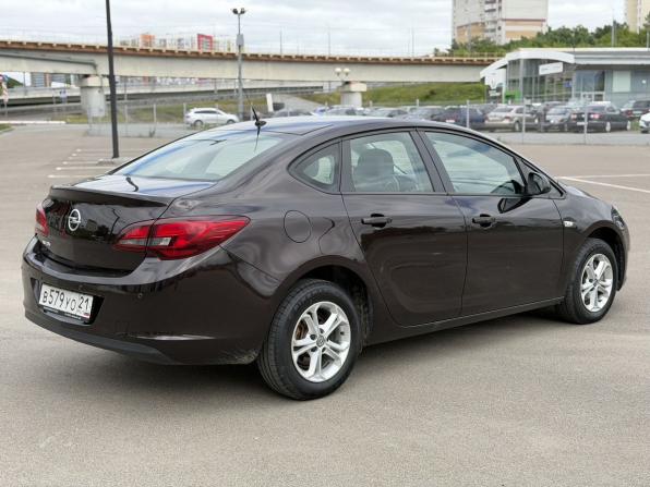 Opel Astra J Рестайлинг с пробегом 2013 года, цена 790 000 рублей, 216530 км, седан, Автокод Объявления