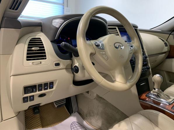 Infiniti QX70 с пробегом 2015 года, цена 1 799 000 рублей, 117502 км, внедорожник, Автокод Объявления
