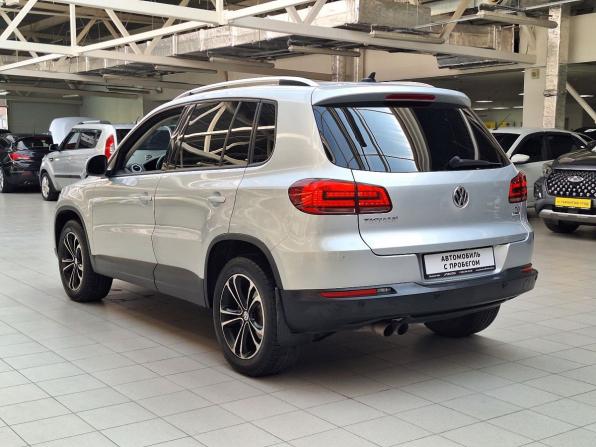 Volkswagen Tiguan I Рестайлинг с пробегом 2016 года, цена 1 500 000 рублей, 111070 км, внедорожник, Автокод Объявления