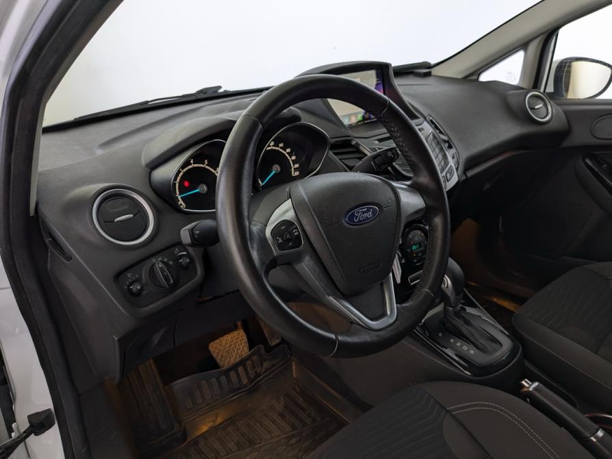 Ford Fiesta Mk6 Рестайлинг Москва  - изображение 16