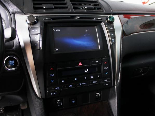 Toyota Camry VII (XV50) Рестайлинг с пробегом 2016 года, цена 2 175 000 рублей, 126000 км, седан, Автокод Объявления