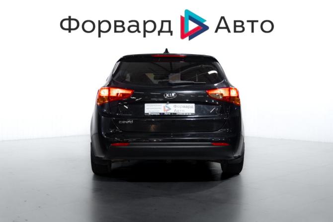 Kia Ceed II Рестайлинг с пробегом 2017 года, цена 1 399 000 рублей, 106600 км, универсал, Автокод Объявления