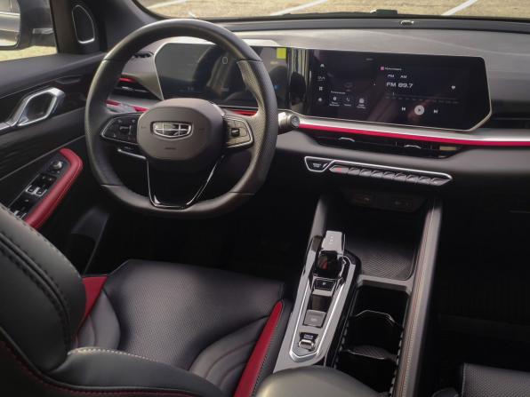 Geely Coolray I Рестайлинг с пробегом 2024 года, цена 2 200 000 рублей, 33962 км, внедорожник, Автокод Объявления