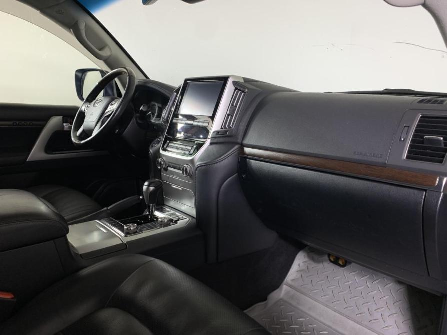 Toyota Land Cruiser 200 Series Рестайлинг 2 Москва  - изображение 13