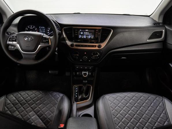Hyundai Solaris II с пробегом 2018 года, цена 1 229 000 рублей, 103234 км, седан, Автокод Объявления