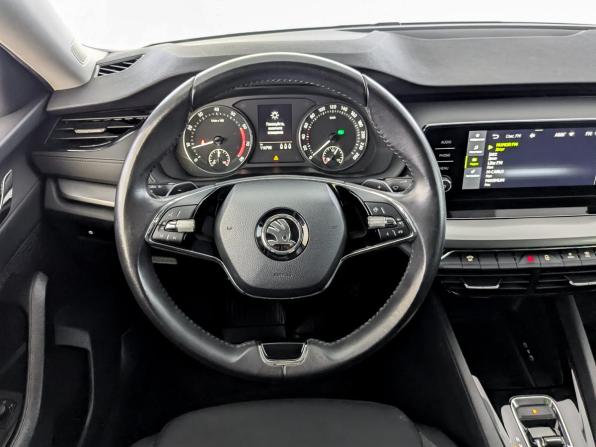 Skoda Octavia IV (A8) с пробегом 2021 года, цена 1 990 000 рублей, 116784 км, лифтбек, Автокод Объявления
