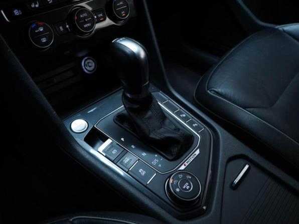 Volkswagen Tiguan II с пробегом 2017 года, цена 1 799 777 рублей, 214049 км, внедорожник, Автокод Объявления