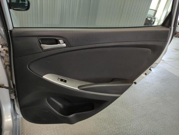 Hyundai Solaris I Рестайлинг с пробегом 2015 года, цена 959 000 рублей, 98623 км, седан, Автокод Объявления