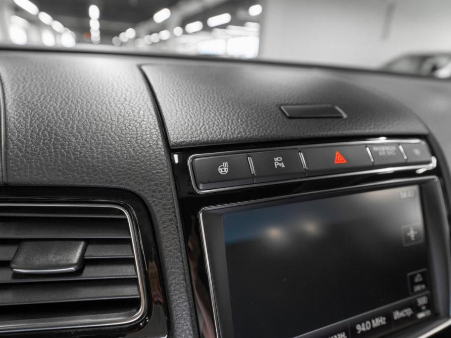 Volkswagen Touareg II Рестайлинг Москва  - изображение 28