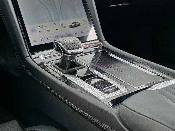 Hongqi H6 с пробегом 2025 года, цена 4 099 000 рублей, 2332 км, лифтбек, Автокод Объявления