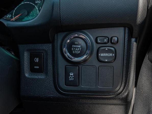 Toyota Wish II с пробегом 2011 года, цена 1 050 000 рублей, 193074 км, минивэн, Автокод Объявления