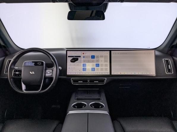 Li Auto (Lixiang) L7 I с пробегом 2024 года, цена 6 250 000 рублей, 55118 км, внедорожник, Автокод Объявления