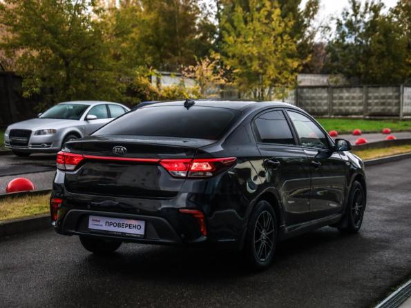 Kia Rio IV с пробегом 2018 года, цена 989 777 рублей, 172000 км, седан, Автокод Объявления