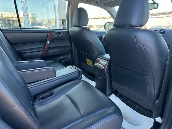 Toyota Highlander II (XU40) Рестайлинг с пробегом 2012 года, цена 2 330 000 рублей, 144830 км, внедорожник, Автокод Объявления