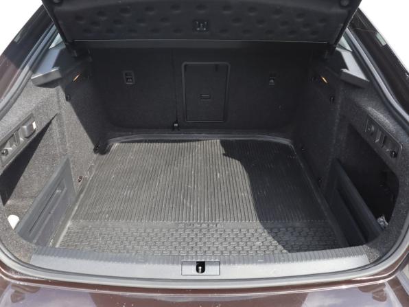 Skoda Superb III с пробегом 2015 года, цена 1 599 000 рублей, 135132 км, лифтбек, Автокод Объявления
