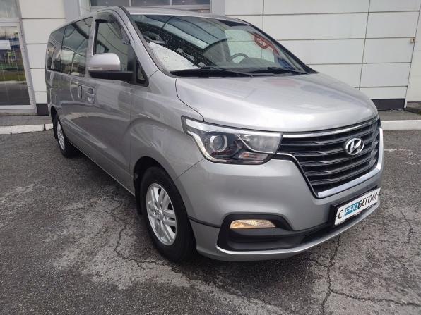 Hyundai H-1 II Рестайлинг 2 с пробегом 2020 года, цена 3 356 000 рублей, 250894 км, минивэн, Автокод Объявления