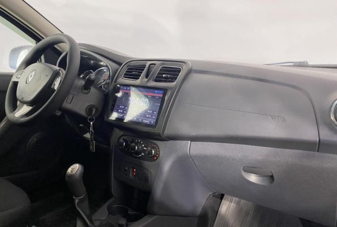 Renault Sandero II с пробегом 2015 года, цена 700 000 рублей, 198404 км, хэтчбек, Автокод Объявления