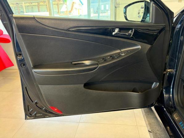 Hyundai Sonata VI (YF) с пробегом 2011 года, цена 1 058 000 рублей, 238341 км, седан, Автокод Объявления