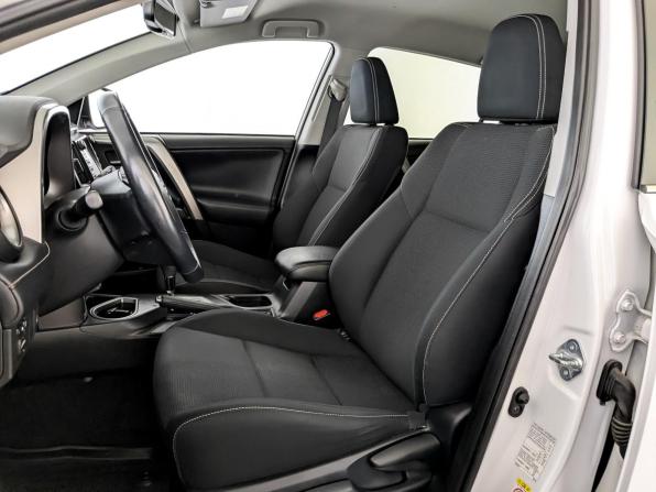 Toyota RAV4 IV (XA40) Рестайлинг с пробегом 2018 года, цена 2 350 000 рублей, 97521 км, внедорожник, Автокод Объявления