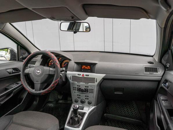 Opel Astra H Рестайлинг с пробегом 2011 года, цена 469 000 рублей, 206719 км, седан, Автокод Объявления