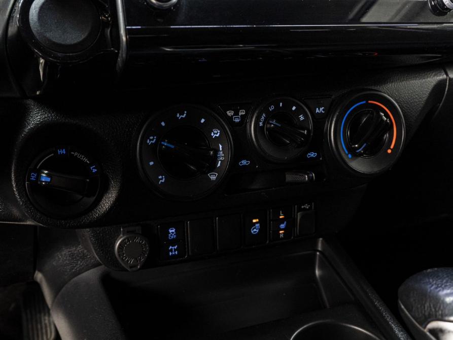 Toyota Hilux VIII Рестайлинг 2 Тюмень  - изображение 21