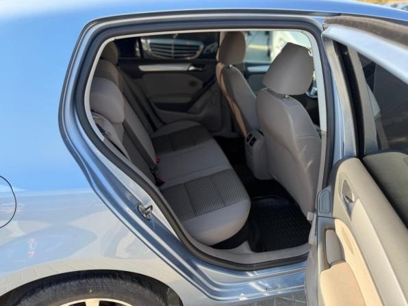 Volkswagen Golf VI с пробегом 2010 года, цена 895 000 рублей, 117722 км, хэтчбек, Автокод Объявления