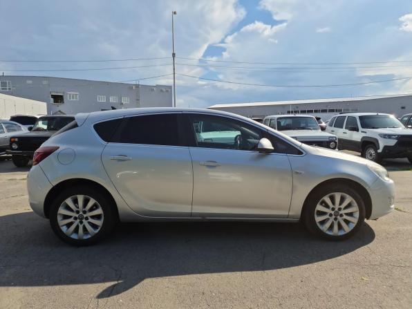 Opel Astra J с пробегом 2010 года, цена 590 000 рублей, 150194 км, хэтчбек, Автокод Объявления