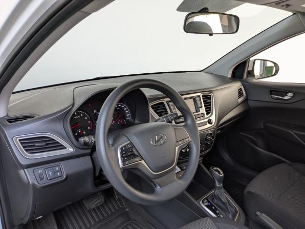 Hyundai Solaris II Рестайлинг с пробегом 2022 года, цена 1 700 000 рублей, 74258 км, седан, Автокод Объявления