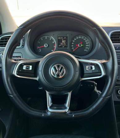 Volkswagen Polo V Рестайлинг с пробегом 2018 года, цена 1 425 000 рублей, 103200 км, седан, Автокод Объявления
