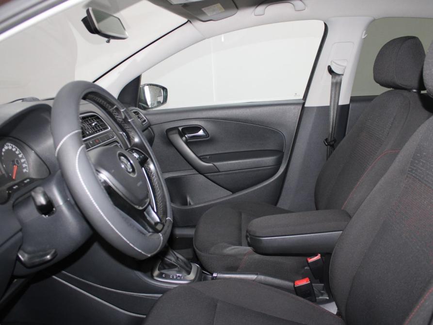 Volkswagen Polo V Рестайлинг Старый Оскол  - изображение 9