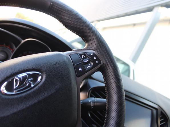 Lada (ВАЗ) Vesta I с пробегом 2018 года, цена 879 000 рублей, 137738 км, седан, Автокод Объявления