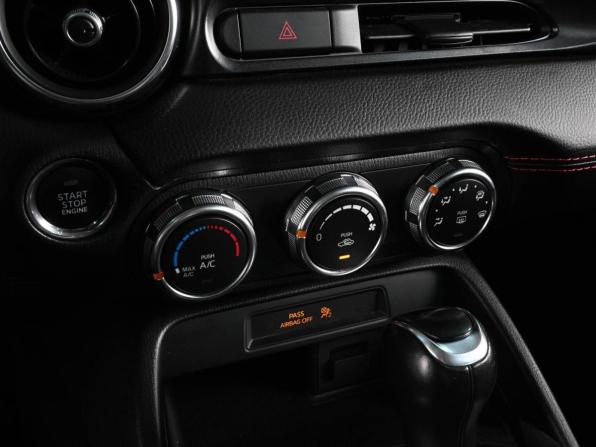 Fiat 124 Spider I с пробегом 2018 года, цена 2 899 000 рублей, 58311 км, родстер, Автокод Объявления