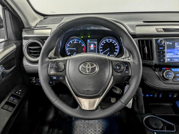 Toyota RAV4 IV (XA40) Рестайлинг с пробегом 2017 года, цена 2 240 000 рублей, 134953 км, внедорожник, Автокод Объявления