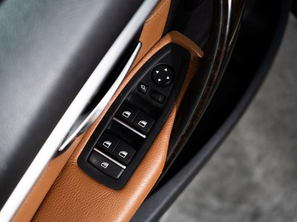BMW 3 серии VI (F3x) Рестайлинг с пробегом 2016 года, цена 2 328 500 рублей, 119503 км, седан, Автокод Объявления