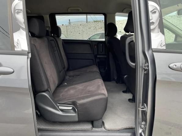 Honda Freed I с пробегом 2010 года, цена 888 000 рублей, 270235 км, компактвэн, Автокод Объявления