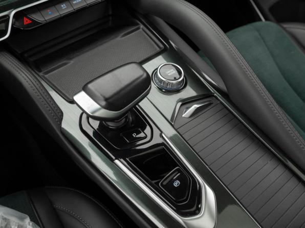 Geely Monjaro I с пробегом 2023 года, цена 2 940 000 рублей, 64288 км, внедорожник, Автокод Объявления
