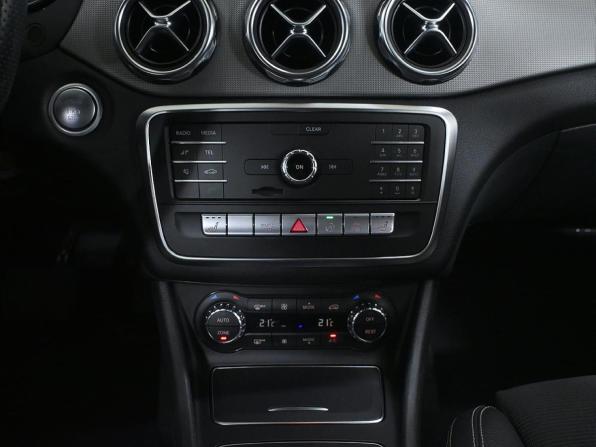 Mercedes-Benz GLA I (X156) Рестайлинг с пробегом 2019 года, цена 2 070 000 рублей, 142098 км, внедорожник, Автокод Объявления