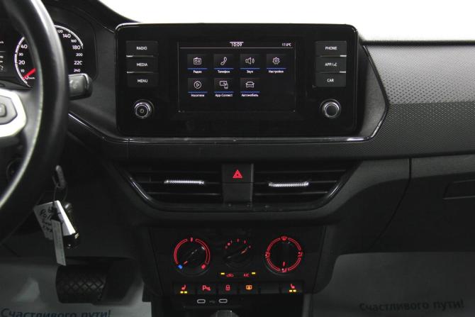 Volkswagen Polo VI с пробегом 2021 года, цена 1 493 000 рублей, 141647 км, лифтбек, Автокод Объявления