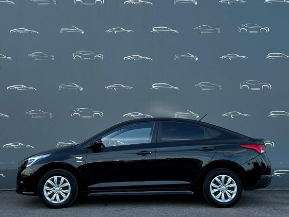 Hyundai Solaris II Рестайлинг с пробегом 2022 года, цена 1 798 600 рублей, 35962 км, седан, Автокод Объявления