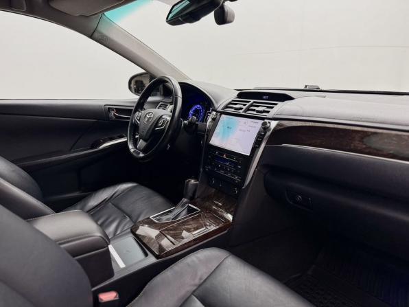Toyota Camry VII (XV50) Рестайлинг 2 с пробегом 2017 года, цена 2 275 000 рублей, 175300 км, седан, Автокод Объявления
