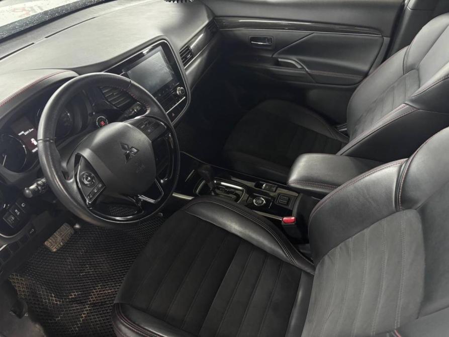 Mitsubishi Outlander III Рестайлинг 3 Санкт-Петербург  - изображение 10