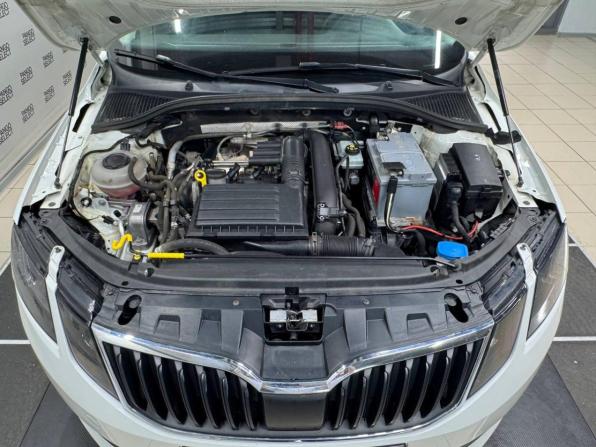 Skoda Octavia III (A7) Рестайлинг с пробегом 2018 года, цена 1 180 000 рублей, 216187 км, лифтбек, Автокод Объявления