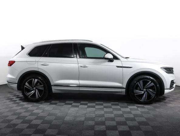 Volkswagen Touareg III с пробегом 2019 года, цена 4 390 000 рублей, 106823 км, внедорожник, Автокод Объявления