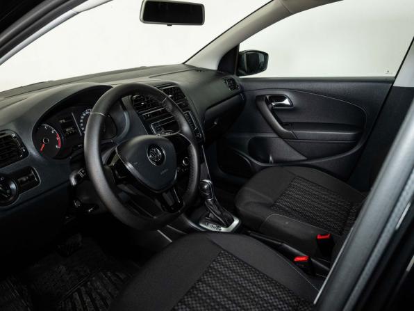 Volkswagen Polo V Рестайлинг с пробегом 2017 года, цена 988 000 рублей, 188000 км, седан, Автокод Объявления