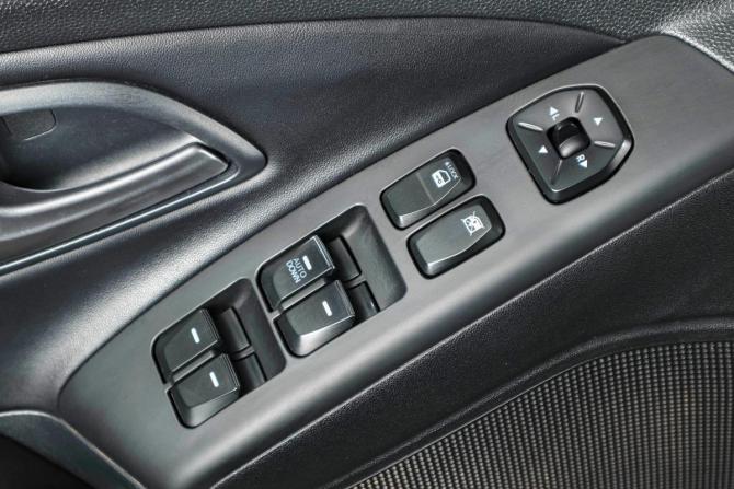 Hyundai ix35 I Рестайлинг с пробегом 2014 года, цена 1 059 000 рублей, 186000 км, внедорожник, Автокод Объявления