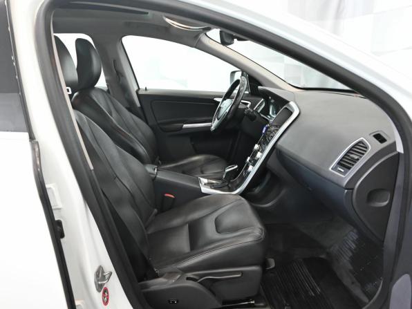 Volvo XC60 I Рестайлинг с пробегом 2015 года, цена 2 080 000 рублей, 239515 км, внедорожник, Автокод Объявления