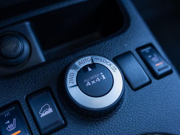 Nissan X-Trail II Рестайлинг с пробегом 2011 года, цена 899 000 рублей, 369667 км, внедорожник, Автокод Объявления