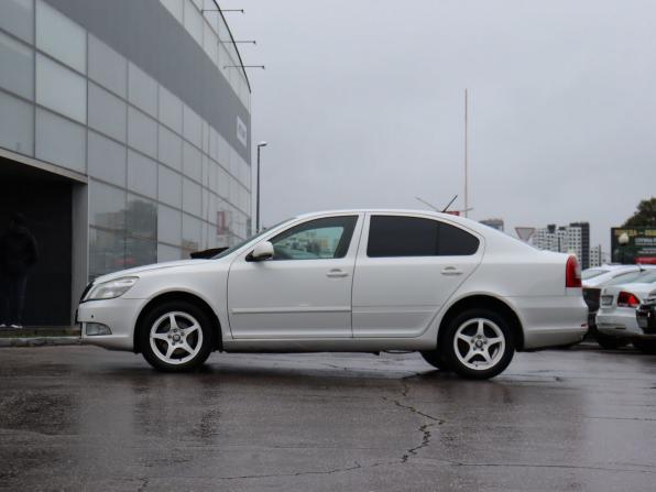 Skoda Octavia II (A5) Рестайлинг с пробегом 2011 года, цена 750 000 рублей, 207561 км, лифтбек, Автокод Объявления