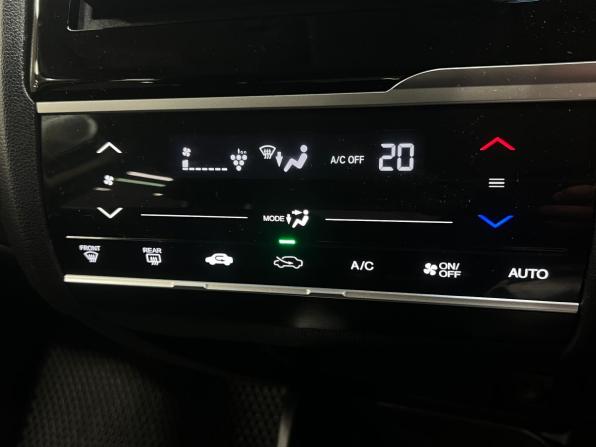 Honda Fit III Рестайлинг с пробегом 2018 года, цена 1 149 000 рублей, 113836 км, хэтчбек, Автокод Объявления